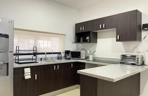 Mérida Casa | Kaab: Exclusividad y confort en un oasis vacacional con piscina