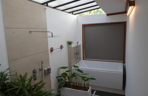 Chirayinkil Villa | Kaayal Villa Varkala Premium Lakefront Stay By Hotelbuz