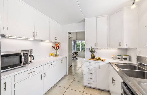 Kahala Casa | * 10% de descuento en estancias ahora-6/18 * Kahala Cottage - ¡Casa privada Kahala con piscina!