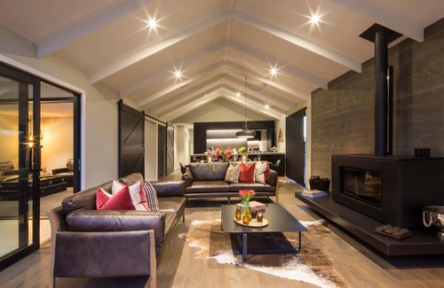 Kawarau Falls Villa | Kahua - Jacks Point