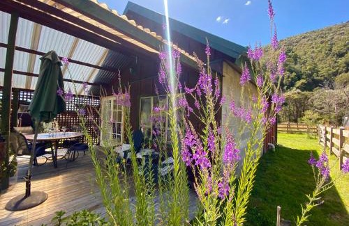 Tapawera Casa | Kahurangi Cottage Wilderness Retreat