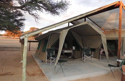Koes Alquiler De RV | Kalahari Farmstall - Accommodation and Campground