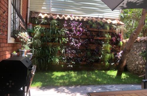 Kaleici Villa | KALEİÇİ MÜSTAKİL BAHÇELİ MÜTHİŞ ev