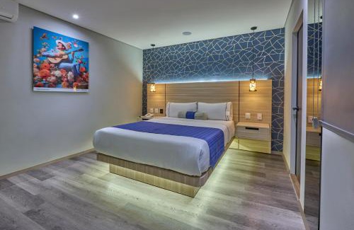 Cuauhtémoc Hotel | KALI La Raza Mexico City