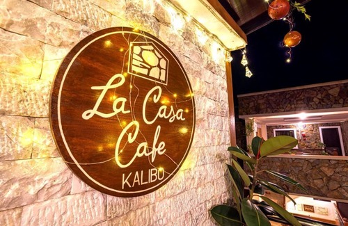 Estancia Apartamento | Kalibo Haven: 3-Bedroom Getaway