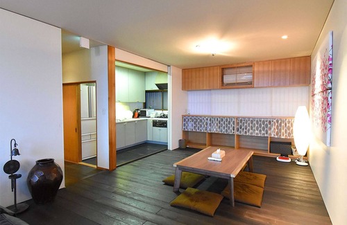 Inatori Villa | Kando Izu Inatori · ¡Paisaje de Ukiyo-e!Una lujosa casa de Izu con un ambiente japonés, un gran balcón con barbacoa y una vista al mar desde el baño.