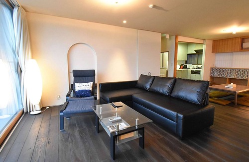 Inatori Villa | Kando Izu Inatori · ¡Paisaje de Ukiyo-e!Una lujosa casa de Izu con un ambiente japonés, un gran balcón con barbacoa y una vista al mar desde el baño.