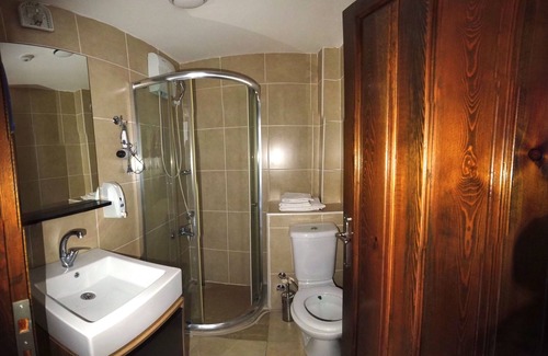 Akcaabat Hotel | Kanoglu Konagi