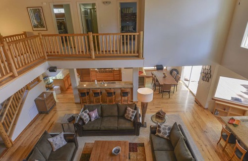 Truckee Casa | Kantor's Hideout by Tahoe Mountain Properties