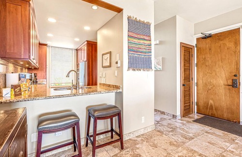 Napili Condominio | KBM Resorts | Spacious 5-Bedroom Kapalua Bay Collection | Multi Unit Listing | Ocean Views | 3 Free Rental Cars! KBV-14G4/15B3/16G4