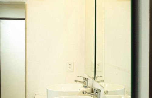 Barrio de Santiago Hotel | Kapsul Express Mérida