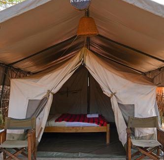 Moroto Cama Y Desayuno | Kara-Tunga Safari Camp