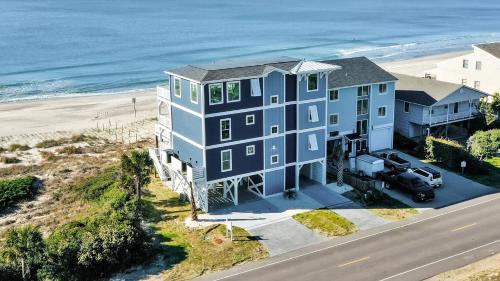 Oak Island Casa | Karefree