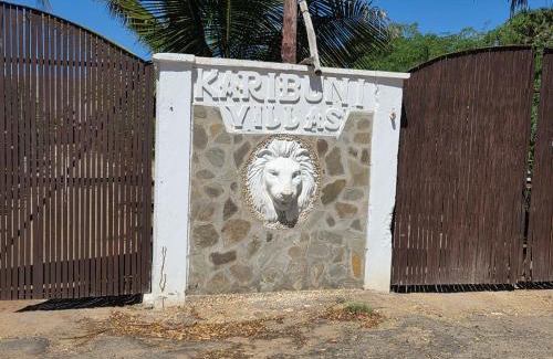 Malindi Apartamento | Karibuni, Villa 107, Beachfront Stay with Restaurant, Pool & Bar