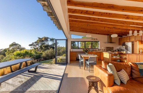 Pakawau Casa | Karu ō te Kiwi