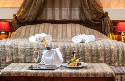 Paradsasvar Hotel | Kastélyhotel Sasvár Resort