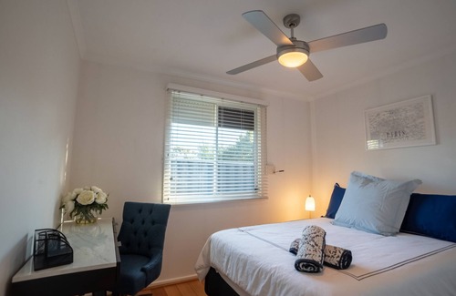 Melville Cabaña | Kastel Elle - a quiet, cozy, and contemporary 2-bedroom cottage