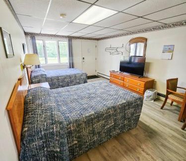 Sherman Station Hotel | Katahdin Valley Motel