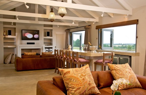 Bitou Villa | Kay and Monty Vineyard View