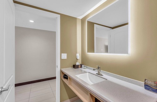 North Kansas City Hotel | KC Inn