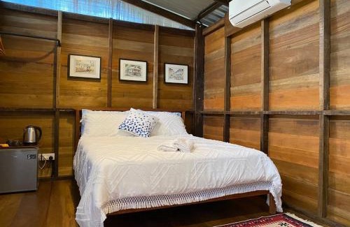 Air Hangat Casa | Kebun Lisdtari Farmstay The Kabin