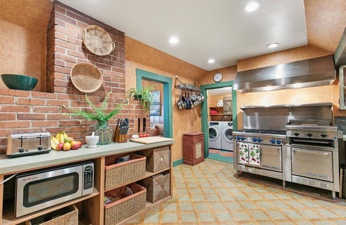 Keddie Casa | Keddie Wye House - Private Half Mile Trail and Swimming Hole