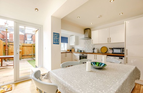 Exmouth Cabaña | KEELING, family friendly, with a garden in Exmouth