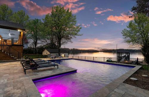 Mooresville Casa | Keenan Beach w/Beach, Heated Pool & Game Room