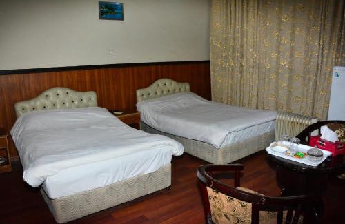 Dowlatābād Hotel | Kefayat Hotel