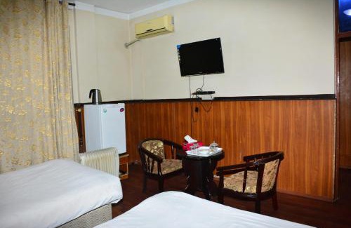 Dowlatābād Hotel | Kefayat Hotel