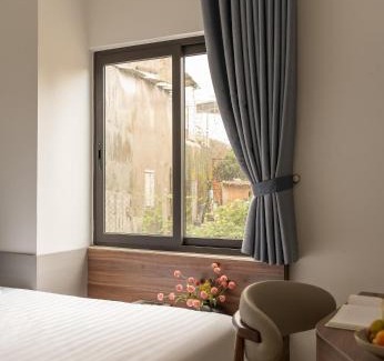 District 9 Hotel | Ken Home In