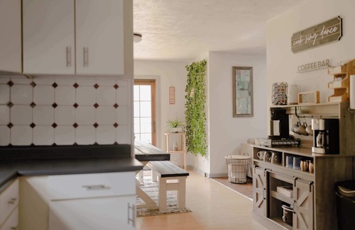 Paw Paw Lake Casa | Kevins Place near PawPaw Lake!