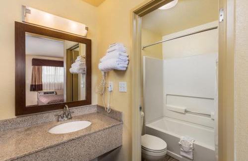 Tustin Hotel | Key Inn and Suites