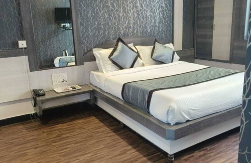 Shirdi Hotel | Kiara Eshosans Palace