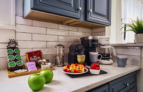 Wesley Heights Casa | Kid-Friendly Oct Stay Featured in CLT Magazine!