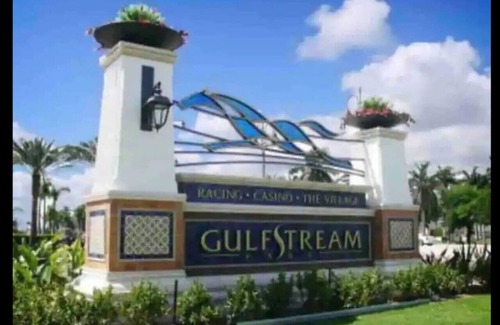 Miami Gardens Apartamento | King Bed, 3 miles to Stadium
