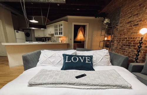 Abbeville Condominio | King Suite- The Lofts at Court Square