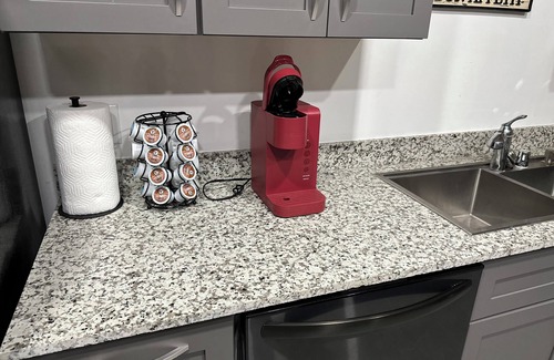 Madison Apartamento | King W/D Smart TV Gym 300Mbps Full Kitchen Garage