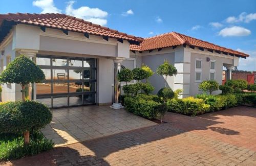 Bojanala Casa | Kingdoms Place Guesthouse