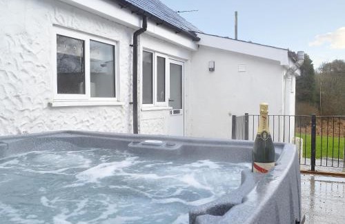 Pentrefelin Casa | Kingfisher