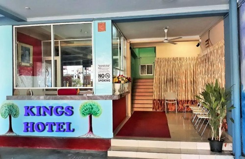 Arunagiri Nagar Hotel | Kings Hotel Restaurant and Bar