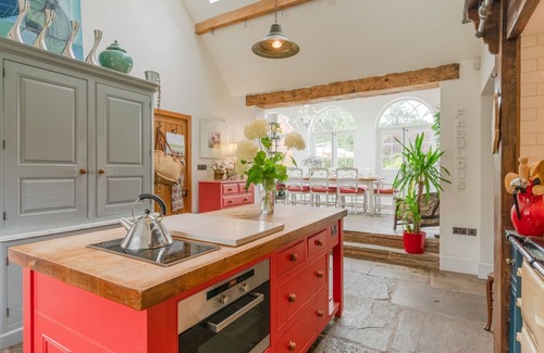 Callow Hill Cabaña | Kington Grange - sleeps 16 guests in 7 bedrooms