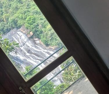Pelmadulla Hotel | Kirindi Ella Eco Resort