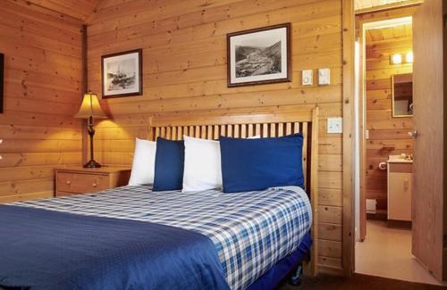 Dawson City Hotel | Klondike Kate's Cabins