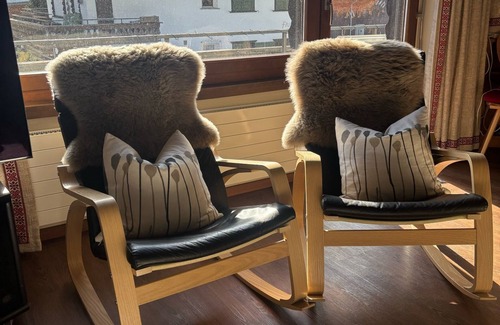 Klosters-Serneus Apartamento | Klosters Chalet. A classic & cosy centrally located apartment in sunny Klosters