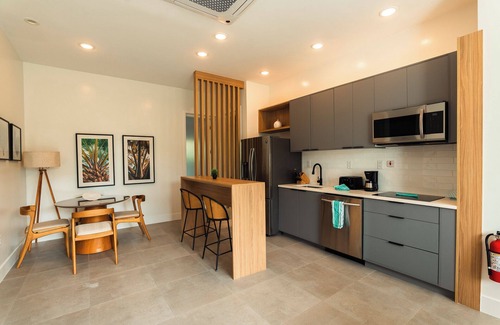 Frigate Bay Apartamento | 1 King Bed Suite @Cockleshell Beach w/ View of Nevis