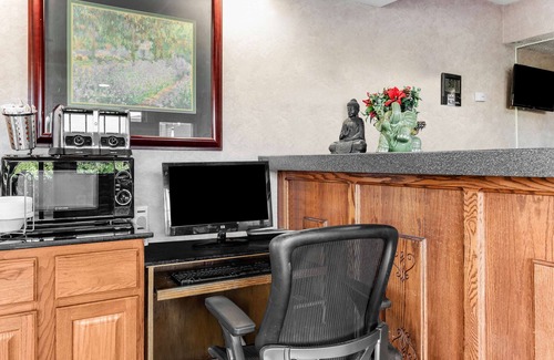 Madera Hotel | Knights Inn Madera