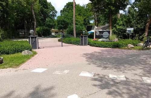 Municipality of Ermelo Casa | Knusse bungalow met binnen en buitenzwembad op het park