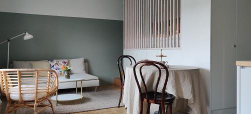 Hameenlinna Apartamento | Kodikas juuri remontoitu yksiö keskustassa