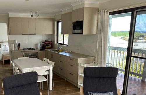 Smiths Beach Casa | Kokomo - Family and dog friendly with great views in Smiths Beach